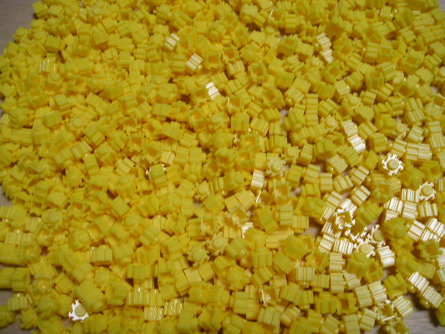 공작블럭 24번 노랑색 8×8×7 500g 1봉지약2750개